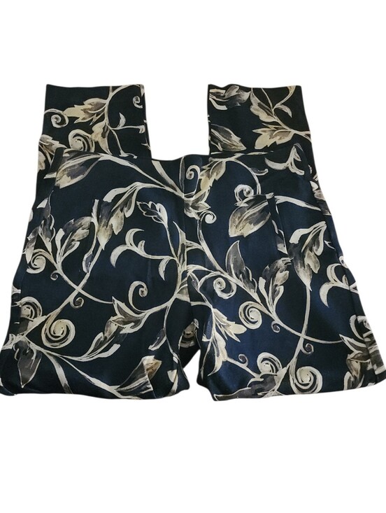 Chico's Pants - Chico's Slimming "So Juliette" Ankle Pants.